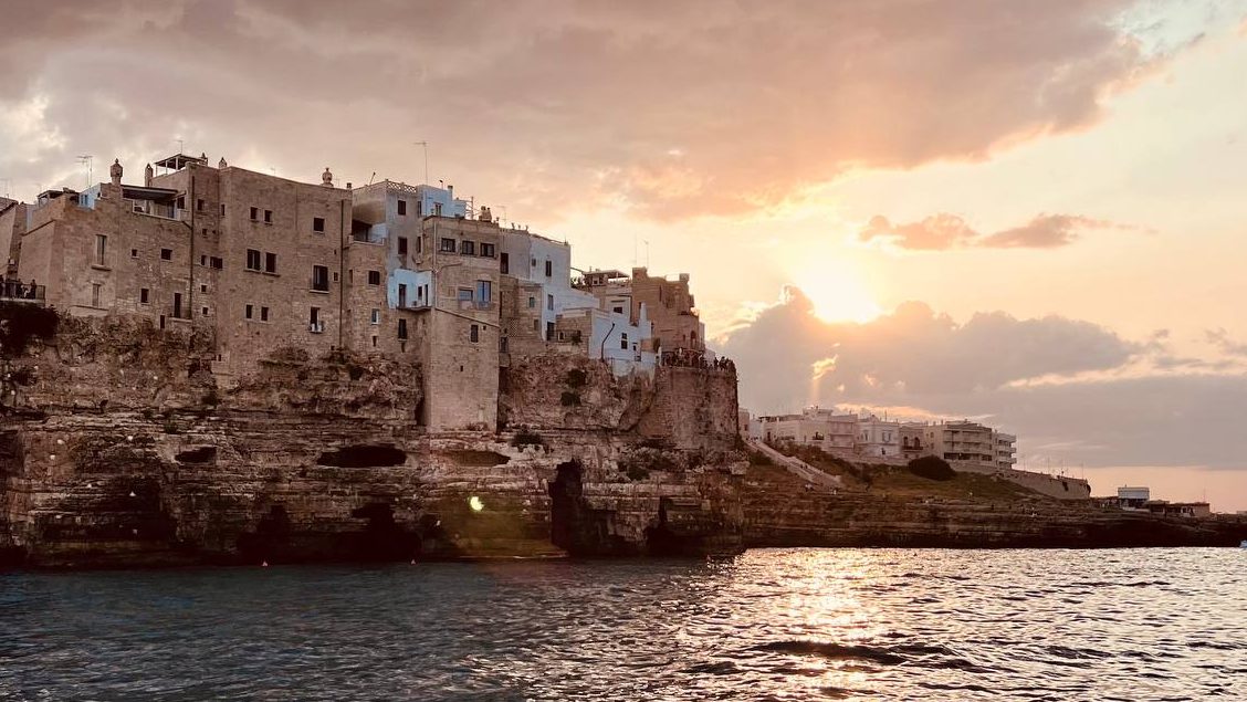 Tour privato in barca di lusso e relax di mezza giornata – Polignano a Mare
